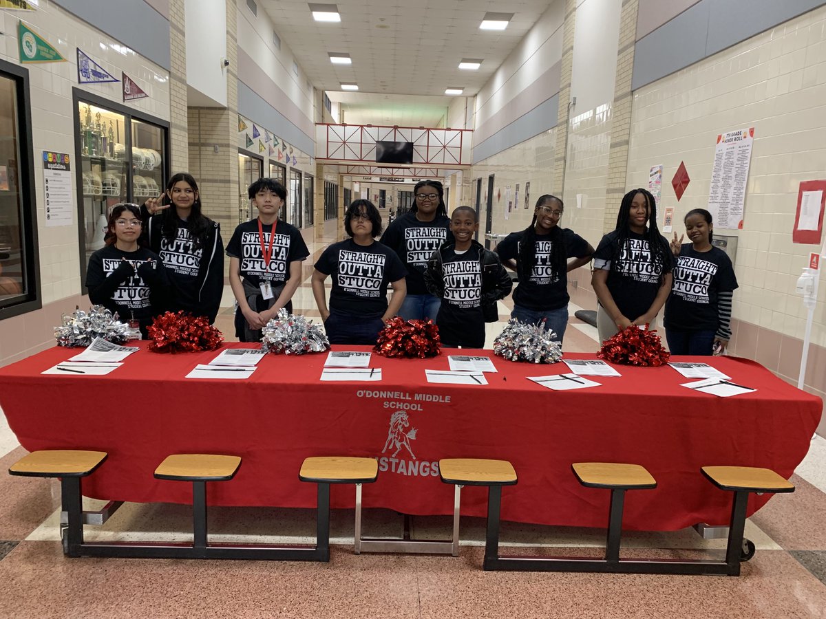 CharisAxel's tweet photo. O’Donnell Middle School welcomes future mustangs during Transition Night! ⁦@ODMSMustangs⁩ ⁦@JournalismOdms⁩ ⁦@OdmsCounselors⁩ ⁦@AliefISD⁩ ⁦@AliefCounseling⁩ https://t.co/DGczWY18yn