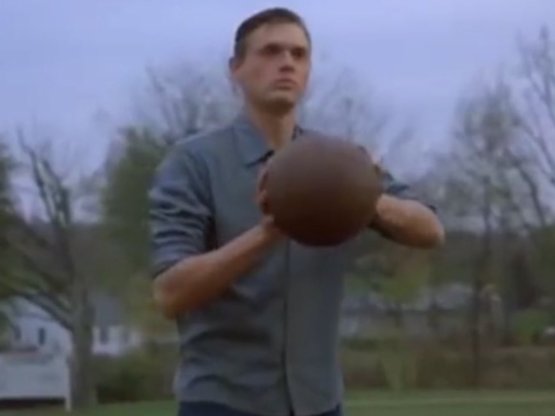 80sSportsNStuff's tweet photo. Jimmy Chitwood didn’t need AAU…all he needed was a ball, a hoop, and a dirt patch. https://t.co/HjgH3l5DjZ