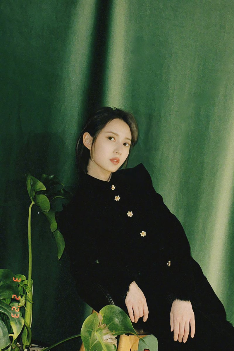 dramapotatoe's tweet photo. #ChenYuqi shares new snaps 

More - https://t.co/AeBSVxTlKT https://t.co/tIK1Er0Zsv