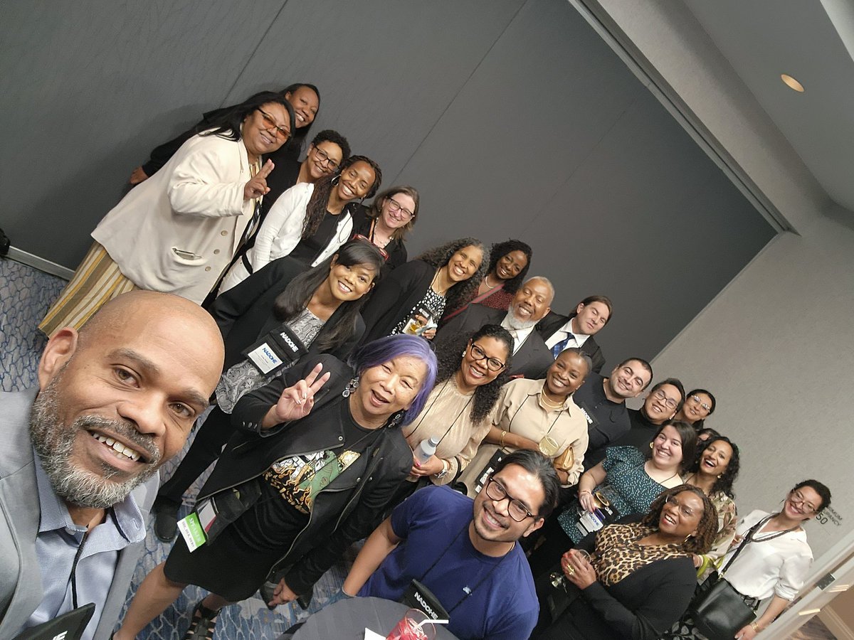 So Cal chapter of NADOHE came over to join the Norcal NADOHE chapter evening mixer. It was so lovely to catch up w/colleagues & meet new colleagues. Room full of California diversity officers across public, private, 4 & 2 year institutions. #nadohe2023 #csueb @DiversityCSUEB