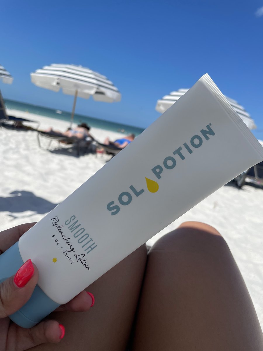 SolPotion's tweet photo. SALE 25% off Smooth Daily Moisturizer 💦 - Keep your spray tan looking fresh and lasting longer.  Use Code: SMOOTH25  - https://t.co/IVyrlCggOs https://t.co/uusSaeW4Rm