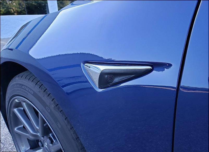 Looks like the first leaked photo of the redesigned Project Highland Tesla Model 3. 

The one new, subtle design feature on this car that makes us know it’s real is the side repeater that flows into the door, as seen on the Highland Model 3 spotted by <a href="/klwtts/">The Kilowatts 🚗⚡️</a>. The current side