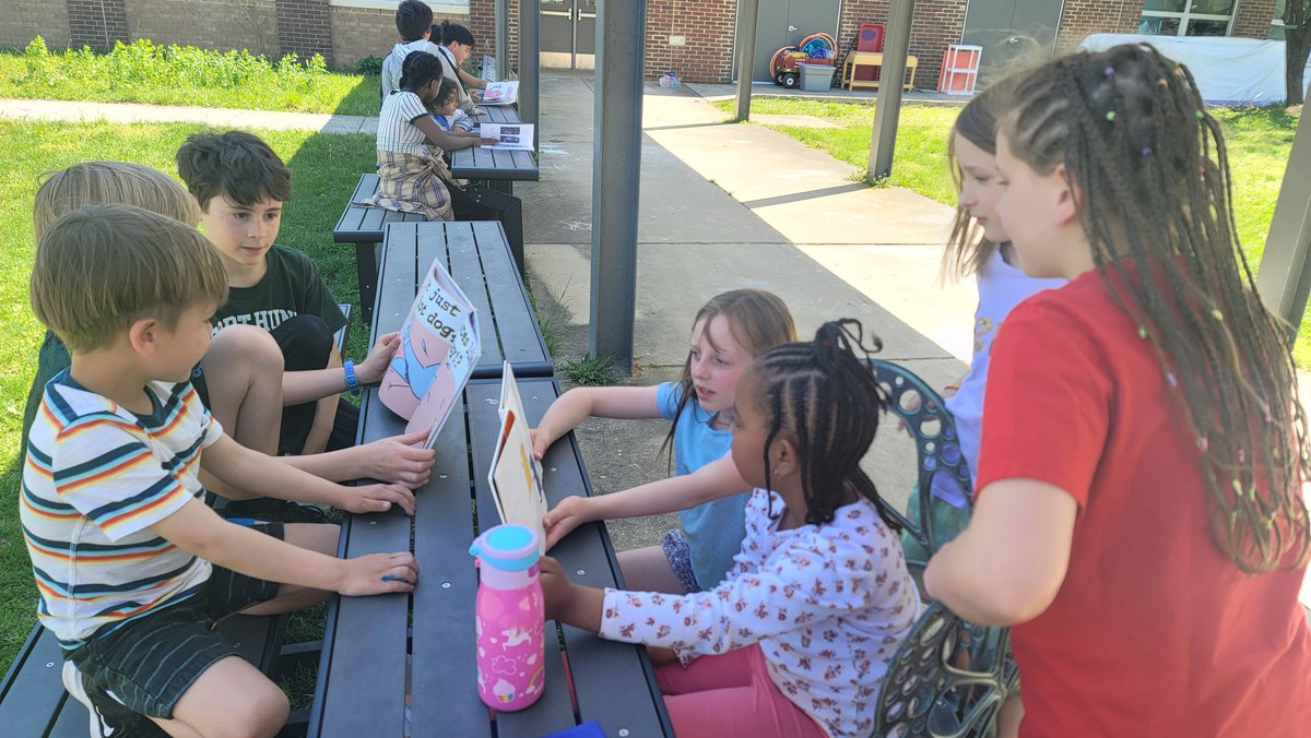 Miss Resch tweet media