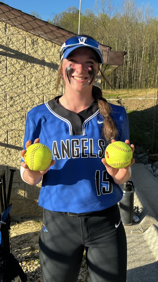 avaangel2026's tweet image. 4-1 in league play now. I was able to help us get the win tonight with 2 home runs and 2 singles along with 5 RBI’s @SOSAOhio @MaxPreps @SBLiveOH @ExtraInningSB @LegacyLegendsS1