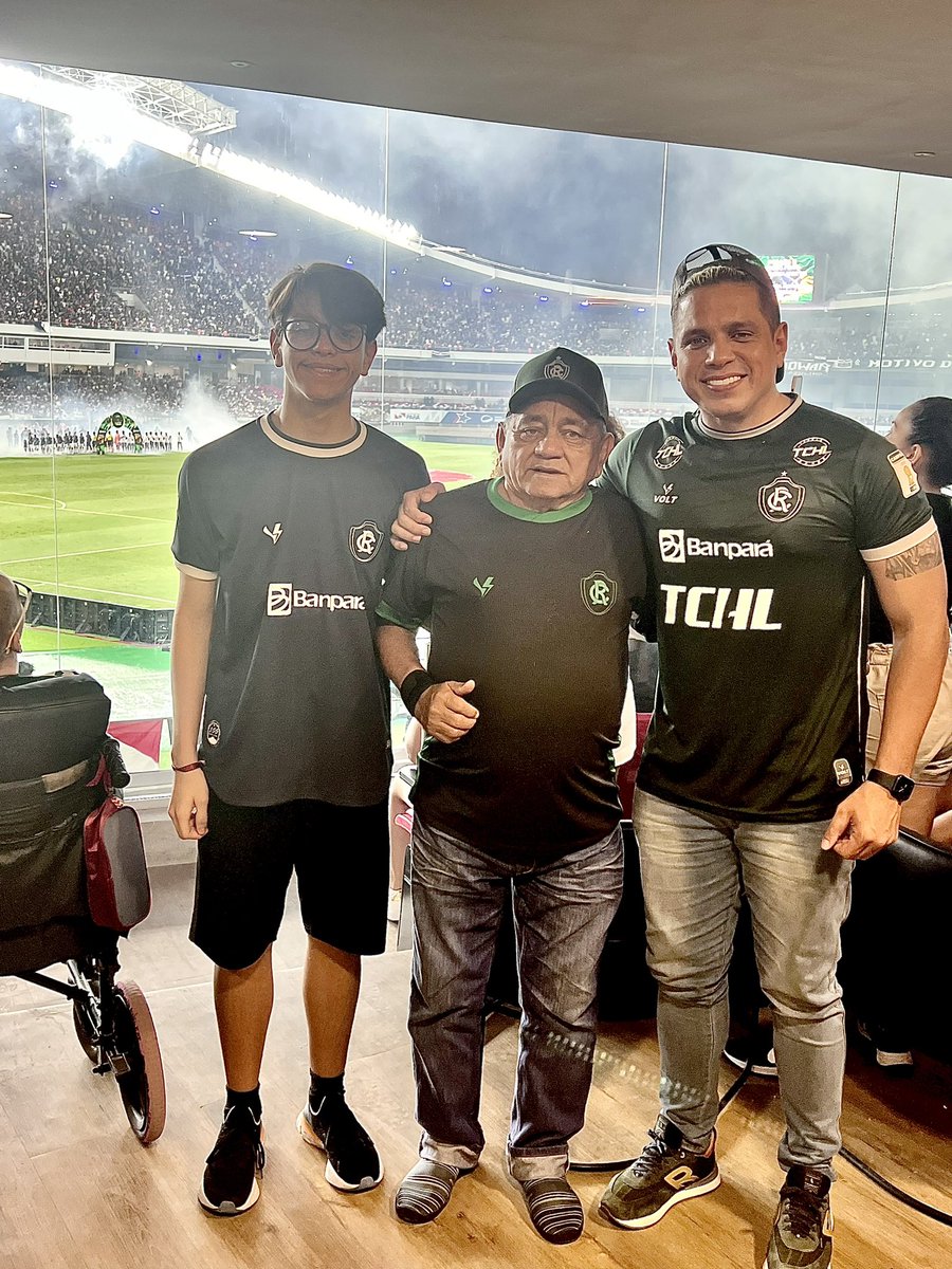 MaurinhoNT's tweet photo. Que noite memorável ao lado dos homens da minha vida! 🦁💙 #Tcheloboy #Pai #Remo #Corinthians #ChupaSecador #ChupaCorinthians https://t.co/KTs85VQfN5