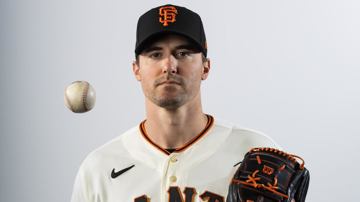 GayBaseballFan's tweet photo. Player of the Day - Ross Stripling - San Francisco Giants

#SFGiants #PlayerOfTheDay #ThatChin https://t.co/M7rCCyBWTc