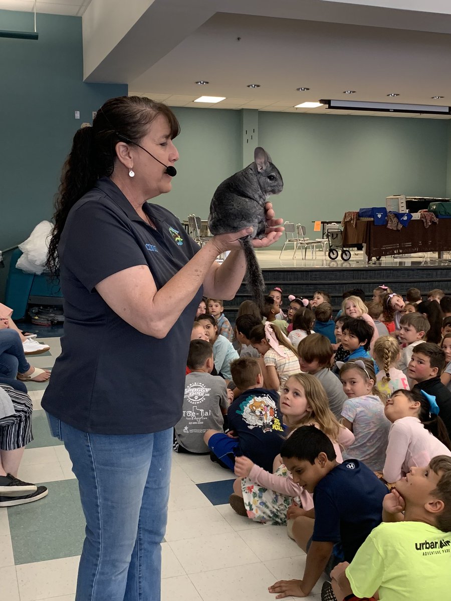 Thank you <a href="/wlespta/">Willis Lane PTA</a> for bringing us the fabulous All About Animals program this morning. So cool!! <a href="/WillisLaneES/">Willis Lane ES</a> @wles2ndgrade