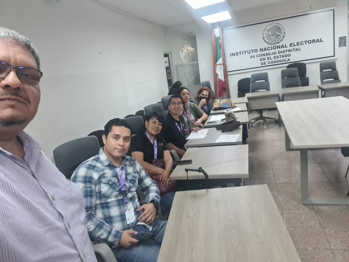 CD14_Coah's tweet photo. El Comité Distrital @CD14_Coah estuvo presente en la reunión convocado por la @04JDECoahuila del @INECoahuila para afinar detalles sobre las cédulas de los CRyT, así mismo la recepción de material electoral, para el #PLE23 en #Coahuila. @Jorge_dlp @rodrigo_0378  @scarDanielRodr8 https://t.co/GRzjidviZs
