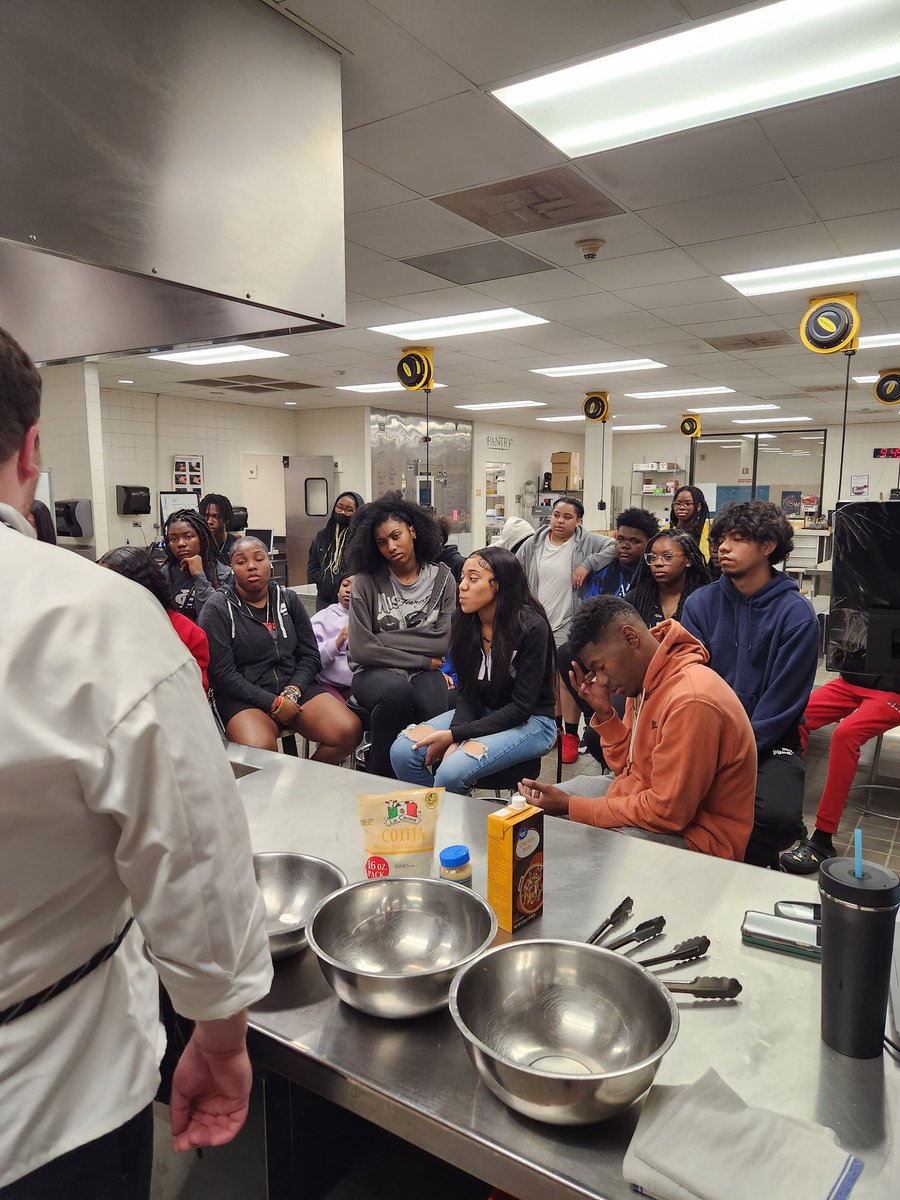 CHHS Culinary Arts tweet media