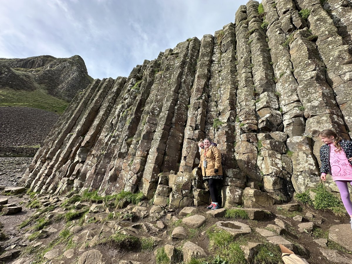 Absolutely stunning day for visiting the Giants Causeway ❤️
