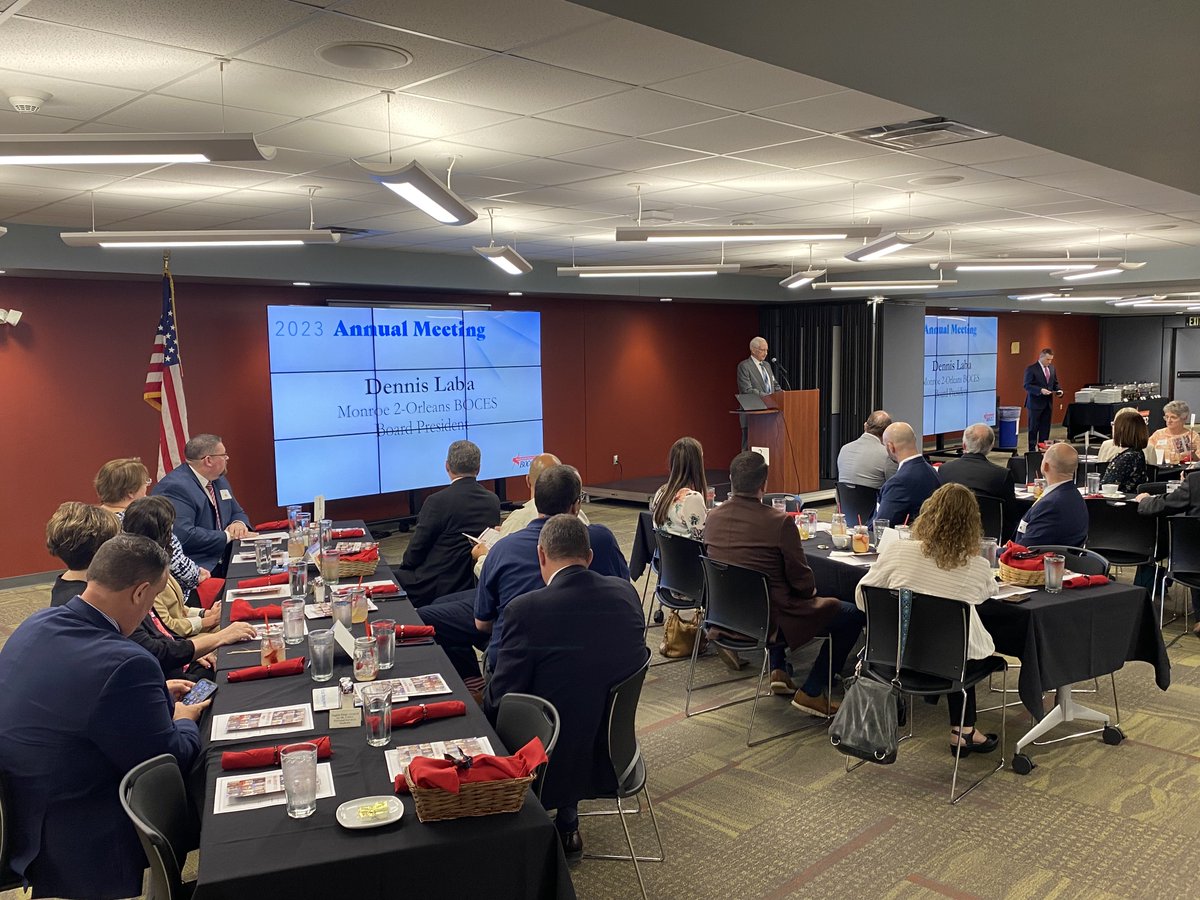The BOCES 2 Annual Meeting is officially underway! BOCES 2 Board President Dennis Laba welcomes guests and introduces his fellow board members.