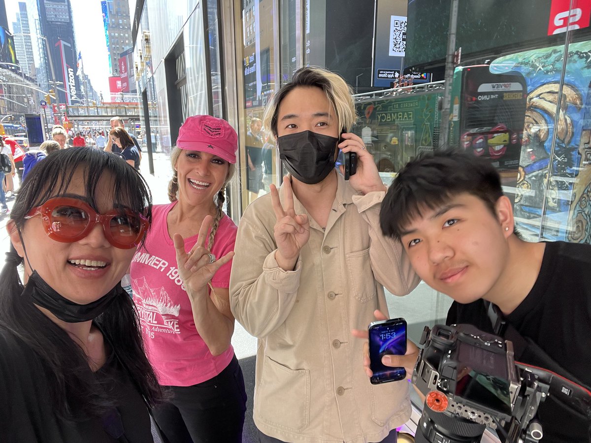 Guerrilla Gallery with Guerrilla Team <a href="/vizmesh/">vizmesh</a>