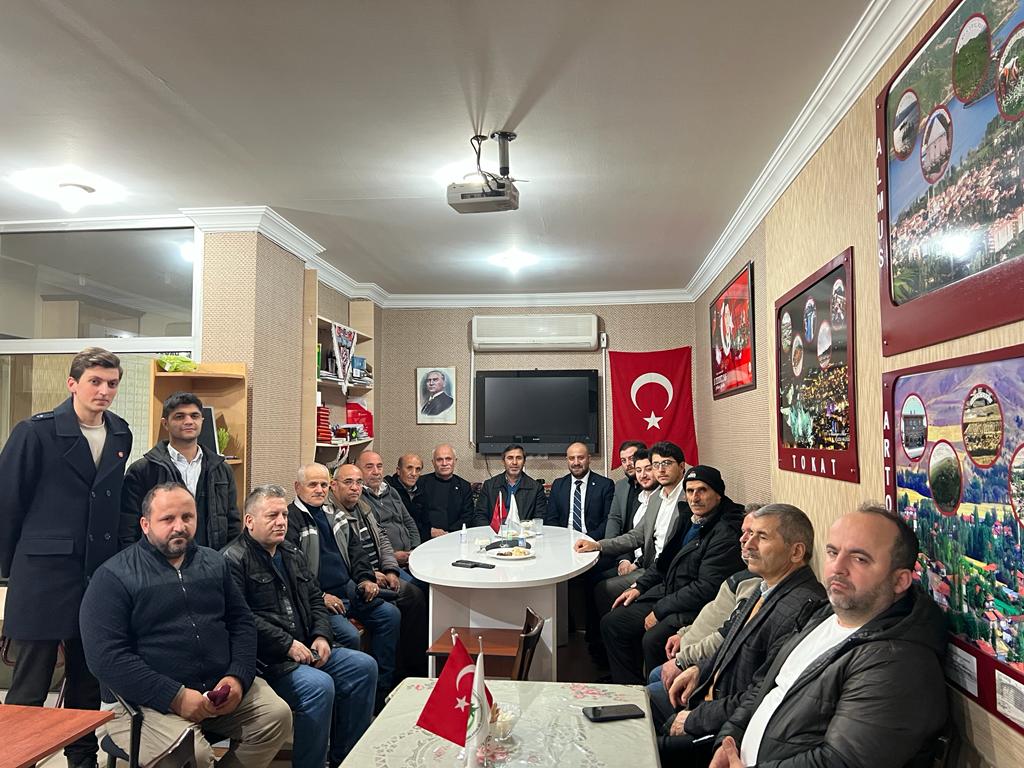rptuzla's tweet photo. İlçe Başkanımız ve Yönetimimiz ile birlikte Tuzla Tokatlılar Derneğini Ziyaret ettik, Misafirperverliklerinden dolayı Dernek Başkanımıza Çok Teşekkür ederiz.

#yenidenrefahpartisi #rptuzla #refahgelecek #FatihErbakan https://t.co/ZC2FUTsFLp