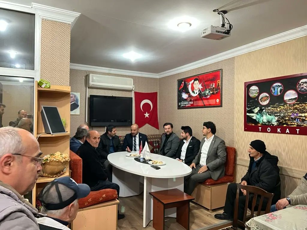 rptuzla's tweet photo. İlçe Başkanımız ve Yönetimimiz ile birlikte Tuzla Tokatlılar Derneğini Ziyaret ettik, Misafirperverliklerinden dolayı Dernek Başkanımıza Çok Teşekkür ederiz.

#yenidenrefahpartisi #rptuzla #refahgelecek #FatihErbakan https://t.co/ZC2FUTsFLp