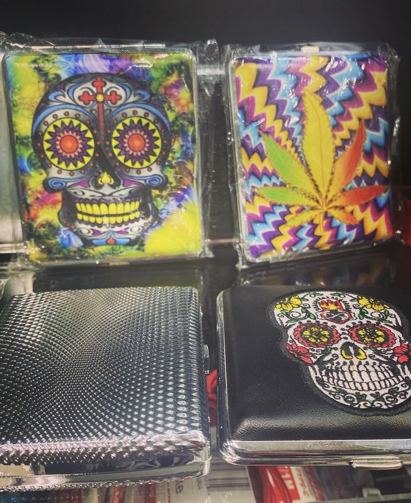 PalmasSmokeShop (@palmassmoke) on Twitter photo Brand✨New✨Cigarette🚬Cases🚬🔥💨Just In At <a href="/PalmasSmoke/">PalmasSmokeShop</a> 🌴6711 Hollywood Blvd Los Angeles CA 90028🌴🔥💨✨ Stop By & Check These Out‼️💨💨💨 Peace! ✌🏽 #palmassmokeshop #cigarettecases #cigarettes #weedleaf #hollywood #losangeles #smokeshop #smokeaccessories #smokeproducts 🚬 Brand✨New✨Cigarette🚬Cases🚬🔥💨Just In At <a href="/PalmasSmoke/">PalmasSmokeShop</a> 🌴6711 Hollywood Blvd Los Angeles CA 90028🌴🔥💨✨ Stop By & Check These Out‼️💨💨💨 Peace! ✌🏽 #palmassmokeshop #cigarettecases #cigarettes #weedleaf #hollywood #losangeles #smokeshop #smokeaccessories #smokeproducts 🚬