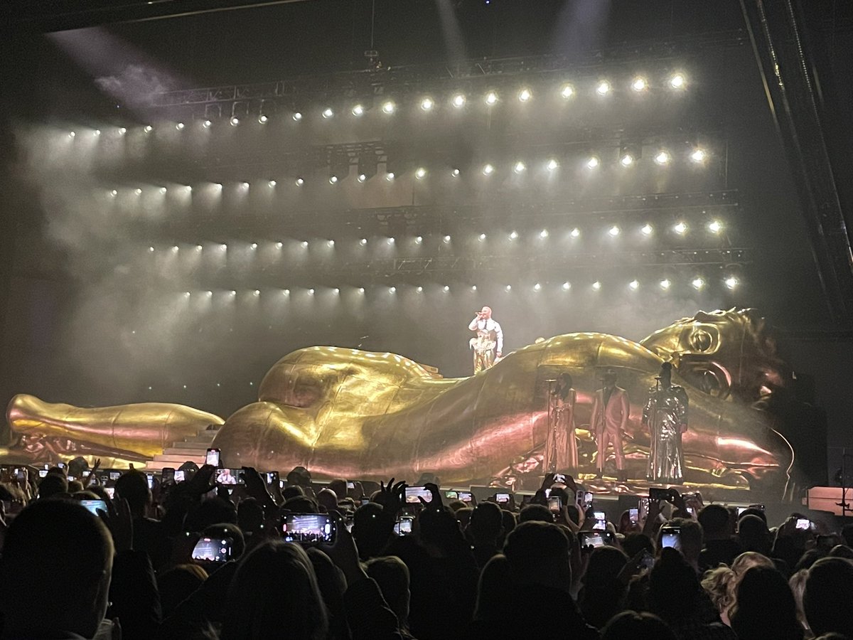 wadeybird's tweet photo. @samsmith thank you for the best night tonight! Enjoy the rest of the tour! Just perfect in every way 🥰🥰 https://t.co/tReUTpO9zL
