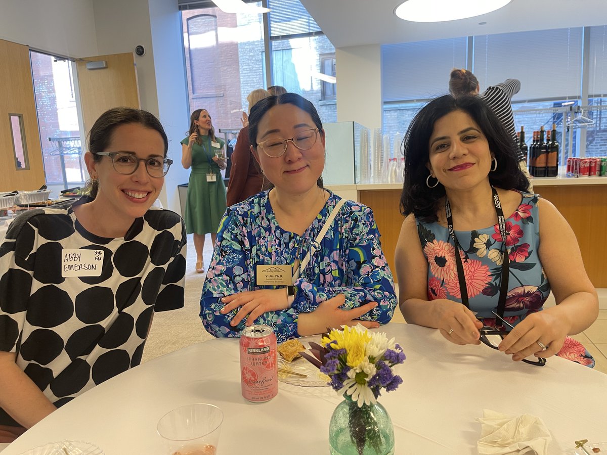 AERADivisionK's tweet photo. Starting @AERA_EdResearch w @soutomanning at @EriksonInst w @abbyemerson, @YiJinPhD & @RahatNZaidi
Rahat was awarded the Div K Social Justice in Teacher Ed '21 & the Youth Teams in Edu Research for '23. She traveled fr @UCalgary4 w HS Ss from the Asst Prin & a settlement wrkr. https://t.co/7uOolwmwSp