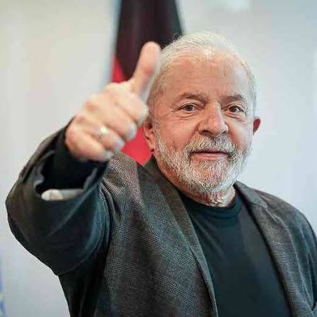 choquei's tweet photo. 🚨ATENÇÃO: Governo Lula quer proibir a contratação de pessoas condenadas por participarem dos atos antidemocráticos do 8 de janeiro. https://t.co/H8qzGPvkLy
