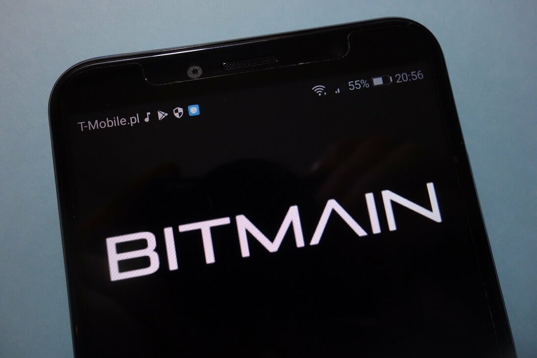 Dhrmaxwell's tweet photo. Bitmain, a major crypto mining hardware maker, faces a nearly $4 million fine for unpaid taxes in Beijing. 
The company has reportedly faced similar issues in the past and has not paid around $2.42 million in personal income tax. https://t.co/rcwLO8WPdY