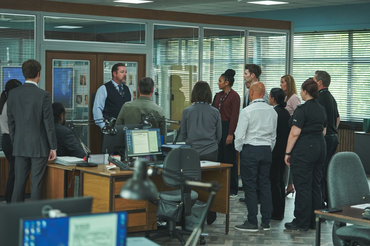 AndyGibsonTV's tweet image. RETWEET if you want @ITV and @WeAreSTV to recommission The Bay for Series 5. 
#TheBay #SaveTheBay