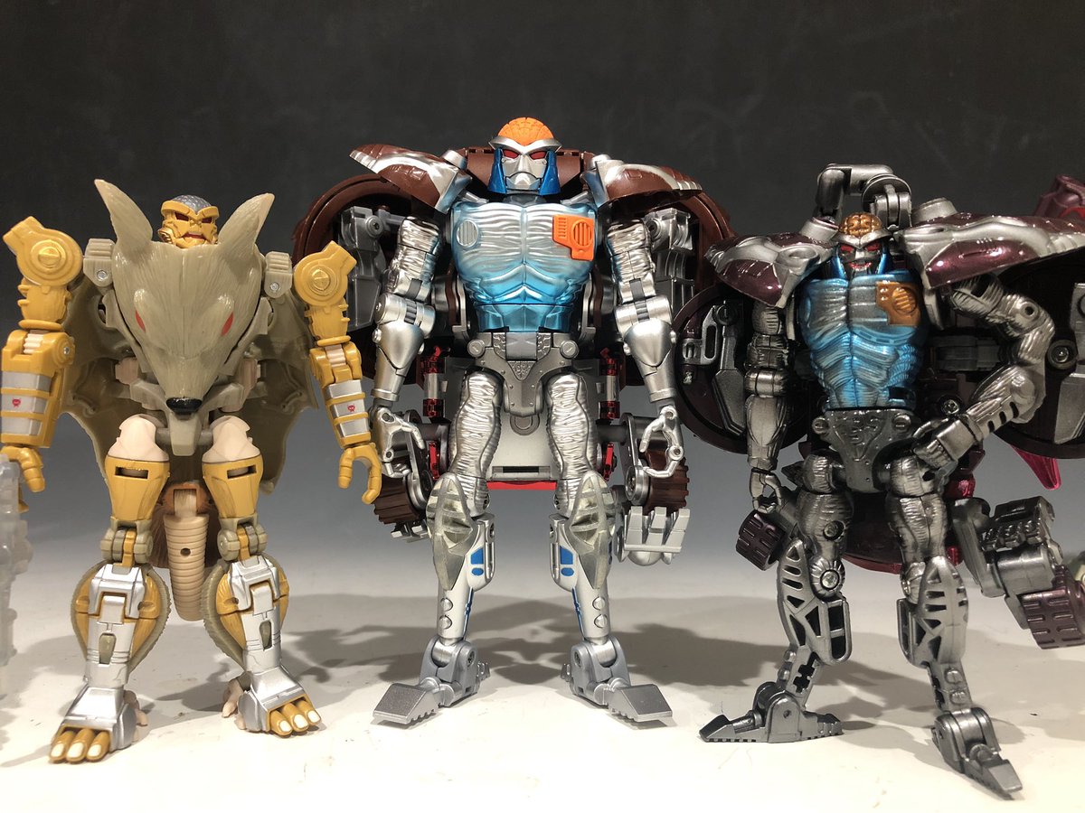 TransArt Toys TA BWM-07 metal mouseさんです。大きさもレジェンズ