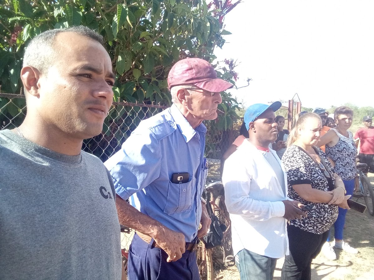 ManuelBati4's tweet photo. Se realiza en el municipio #1roDeEneroDeVictorias en la Circunscripción # 5 CDR 7 zona 34 Con la participación del PCC, el gobierno otras organizaciones de masas y el INDER Reconocimiento al destacado atleta Dariel Castellanos Zulueta que va a participar en los juegos del AlBA . https://t.co/gUJCTYeRop