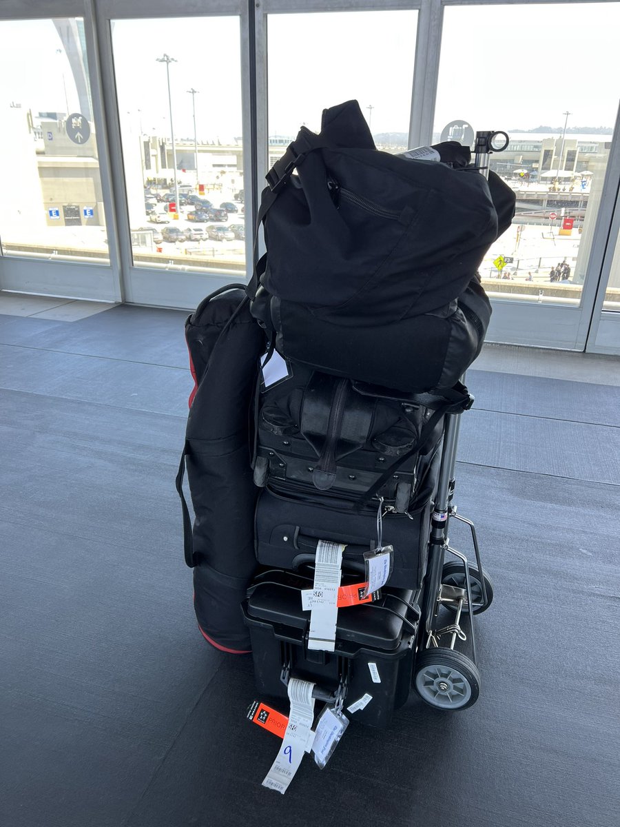 You’ve been news road warrior too when you can tell the unsure <a href="/united/">United Airlines</a> agent how to pull up the media bags category in their system. First Q to agent: are you on Jet or Aero?