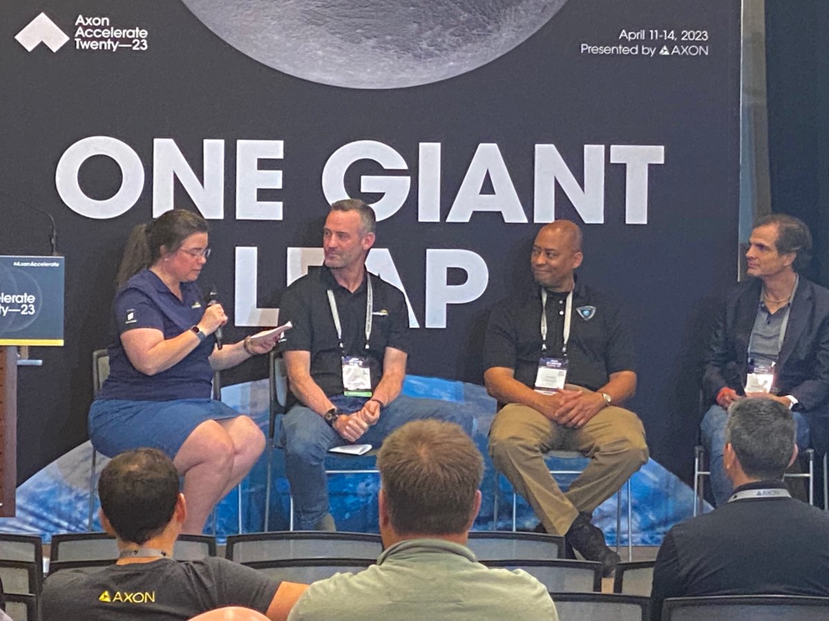 EricssonEnt's tweet photo. What's new with 5G for public safety? 

A lot. 

#AxonAccelerate attendees learned about 5G routers that reduce space *and* improve performance, the need for an expanded security strategy, and how Private Networks are enabling access to more data faster. 💥 https://t.co/0McsCvsFF9