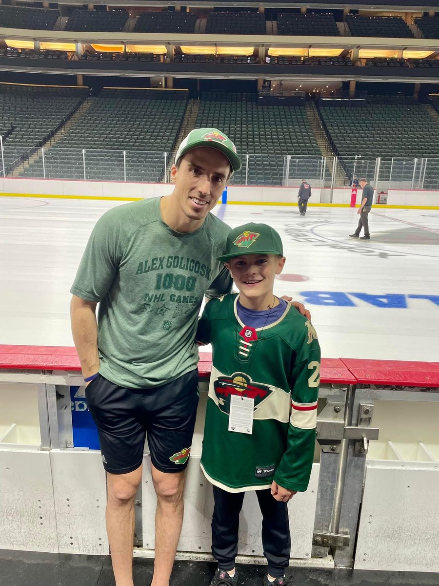 TheAsianCheetah's tweet photo. Let me tell you how much love I have in my heart for Fleury
I teach elementary Spanish for a living. In February, one of my third grade students, Coby, found out he had a brain tumor
He is hockey goalie who loves MAF
MAF sent him a message & met him last night ๐ฅน #CobyStrong https://t.co/olUGxogCUM