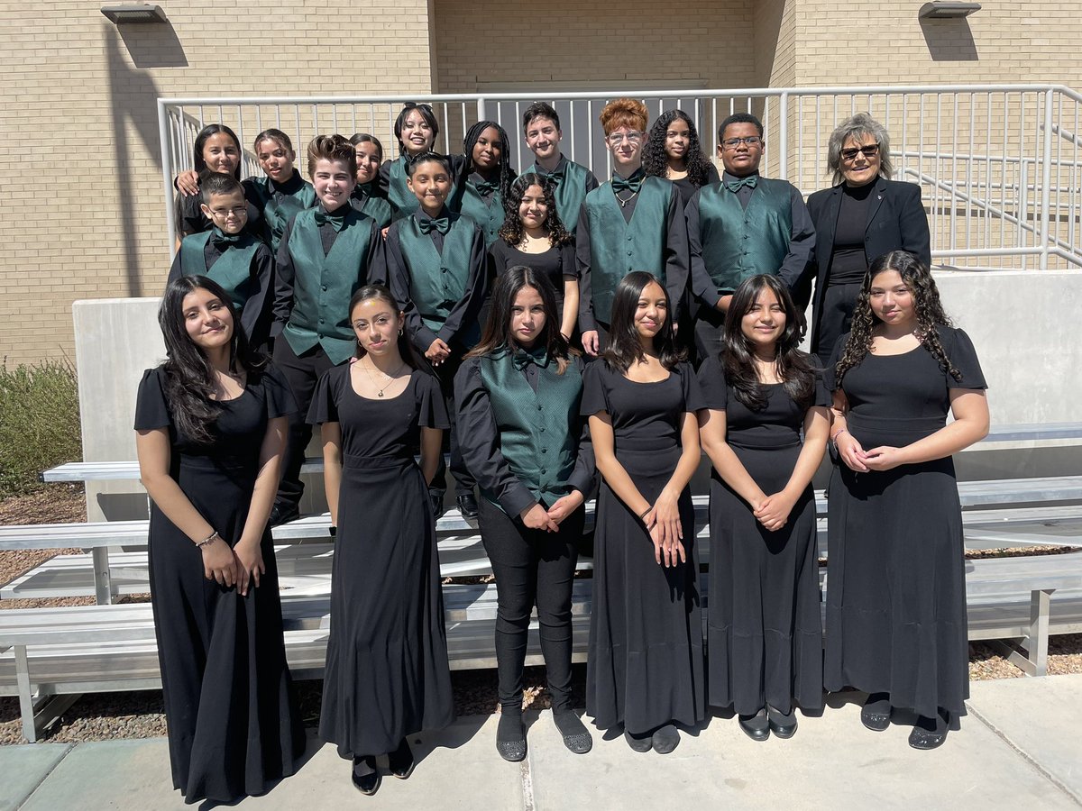 Super proud of our Montwood Middle School Orchestra! Superior Division ratings on stage at UIL and Excellent ratings in Sightreading! Awesome Moosicians! #TeamSISD #SISDFineArts @Montwood_MS