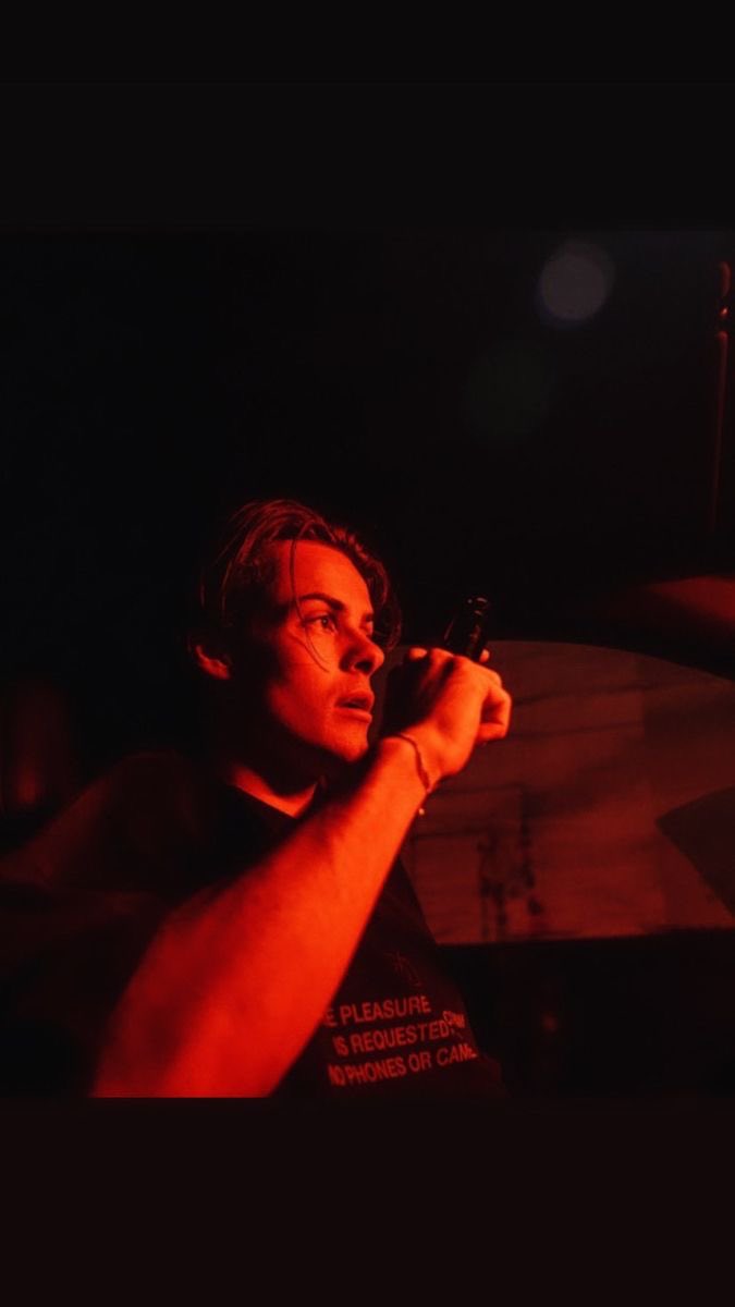 WithoutCynicism's tweet image. ⠀⠀            

⠀⠀⠀⠀⠀            𝐄𝐕𝐀𝐍 𝐑𝐎𝐒𝐈𝐄𝐑

                      [ᴹᵒᵈᵉʳⁿ-ᴹᵘᵍᵍˡᵉ ᴬᵁ]

                    Written By: nymeria.⠀