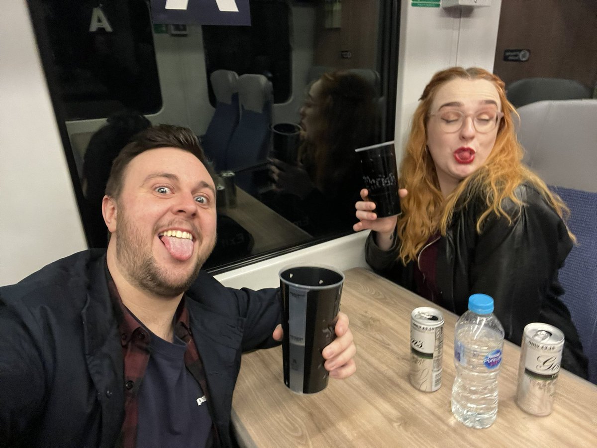 holloway tweet media