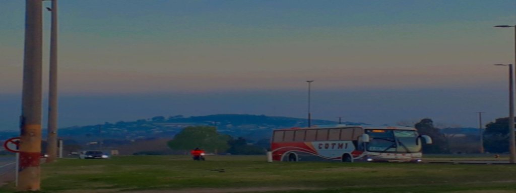 #CiudadaníaLocal
La mirada del barrio desde sus protagonistas:  Cómo favorecer el uso crítico de la tecnología en estudiantes de educación media.  
CEA 371 La Boyada 👇
Link: shorturl.at/bcVWY

BonusTrack: shorturl.at/uR378

Créditos: Prof. Eva Taberne, Laura Pedroza