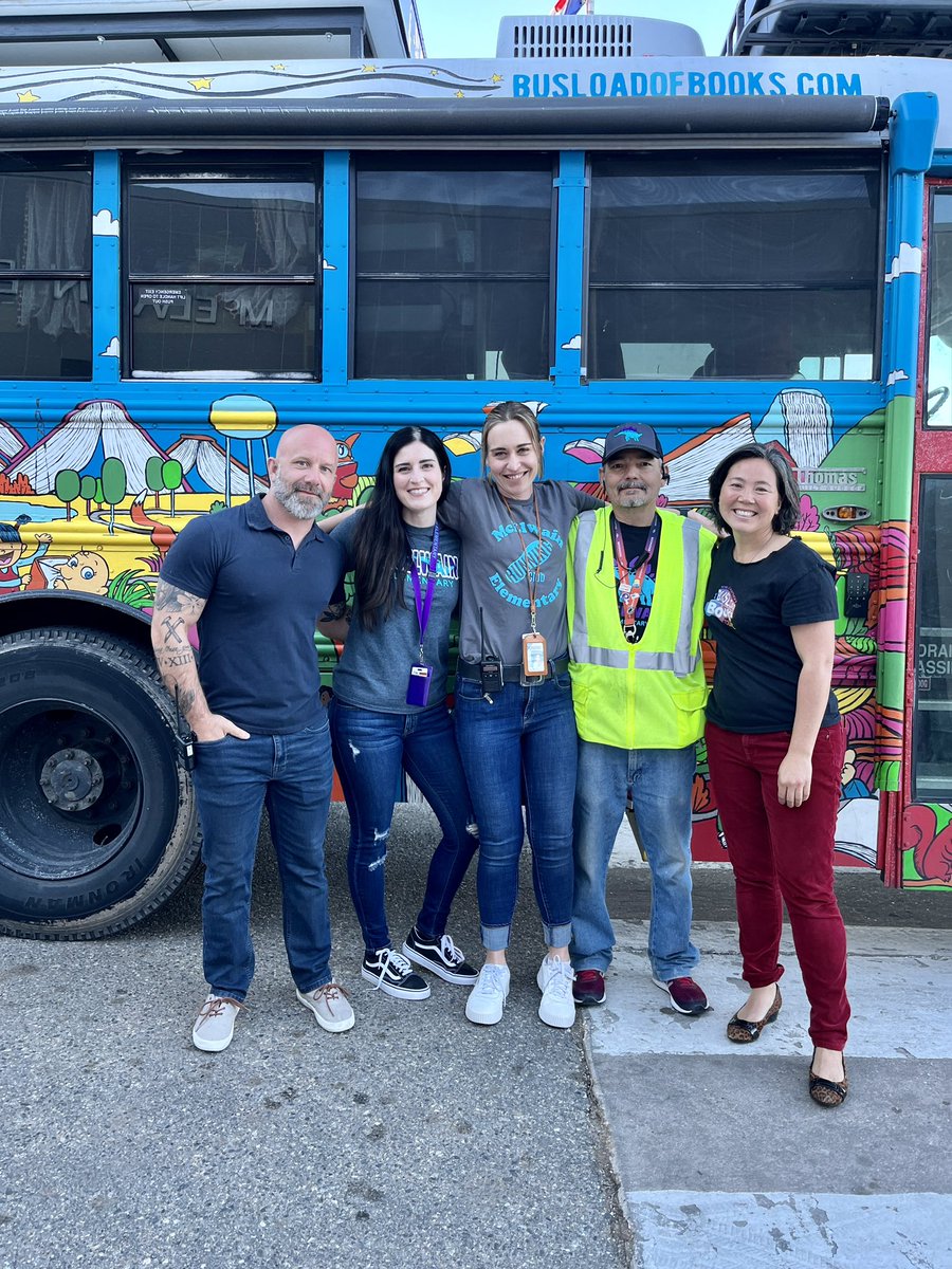 MsSniderAdams12's tweet photo. Today was SO special. TY @drawingrobbi & @writingmatthew for visiting us on your #BusloadofBooks tour. Thank you @FirstBook for making this day possible. Our students will never forget today! Folks - buy ALL their books. They’re talented creators & the best human beings. @Adams12 https://t.co/MkHKTVwVY8