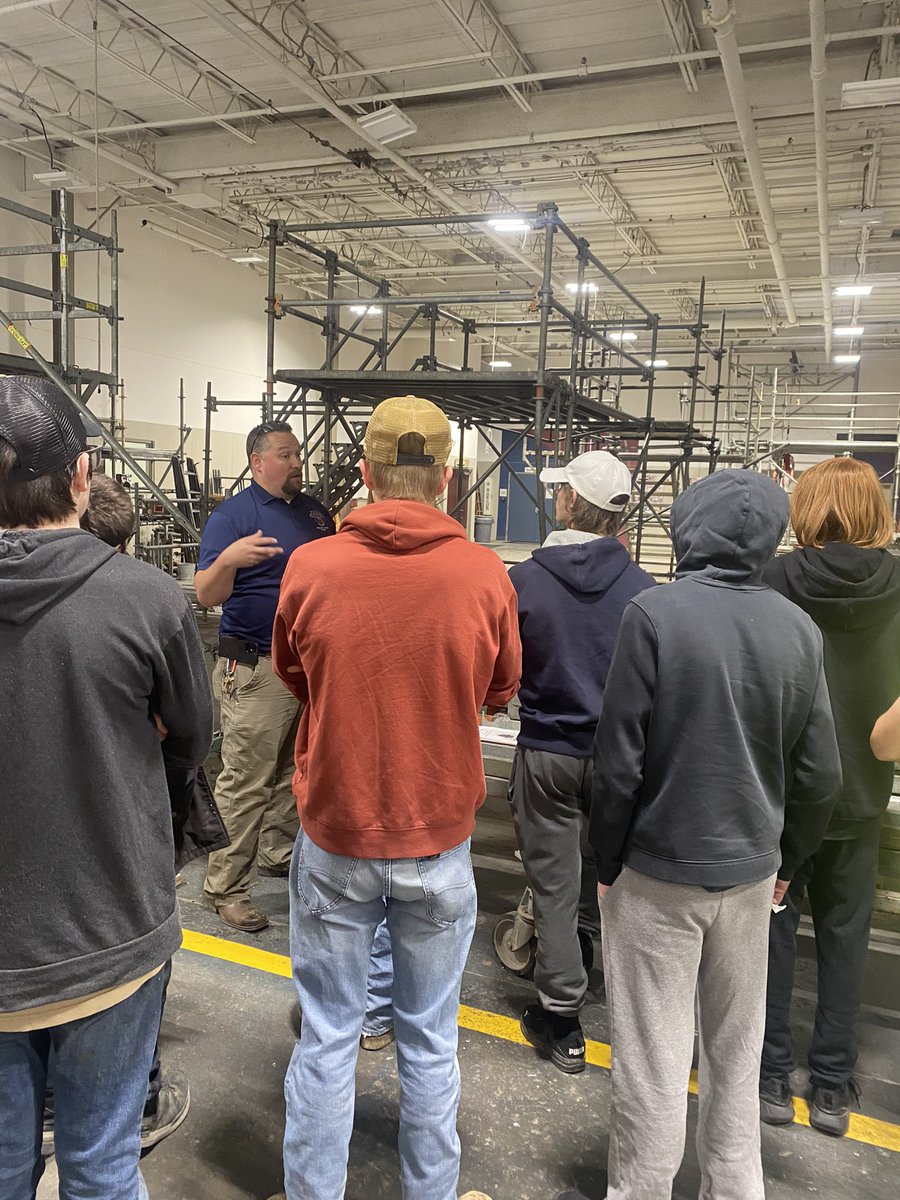 TbhsTech's tweet image. Construction tech field trip at the carpenters union training center today.