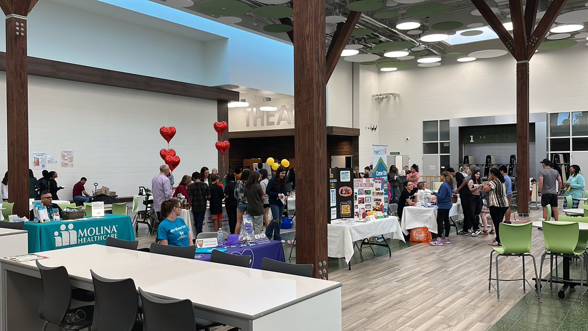 PaschallJ_KMS's tweet photo. Wonderful turnout for the KMS Health Fair. #KMSCougarPride https://t.co/9FIAfm3QgY