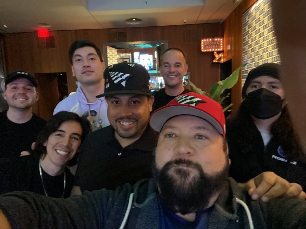 FreddyNumbers's tweet photo. Family @AkuDreams @DGNY @MegasDreams @RogerDickerman @joseojeda @Harrisonds97 @noealz #WeAreAku https://t.co/aXOpmBAYNF