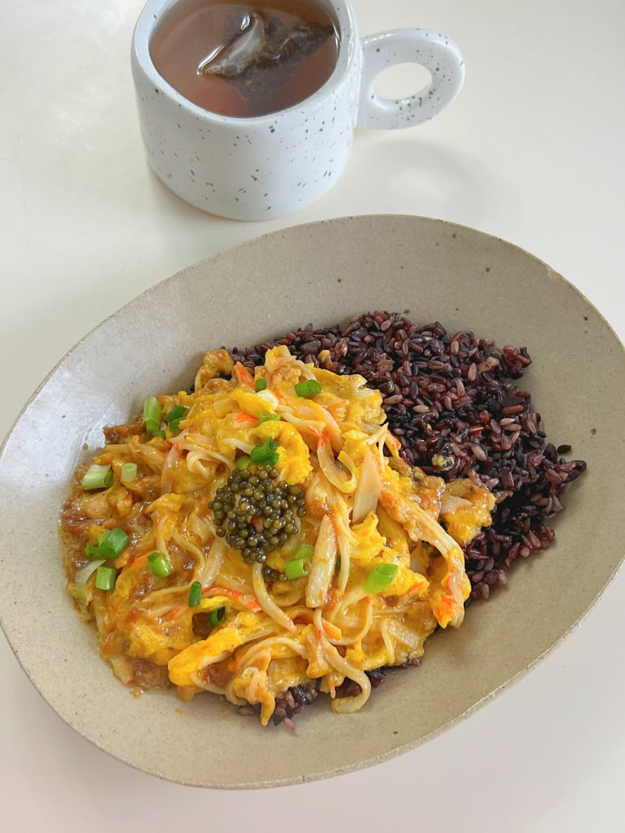 Jane0508Jane's tweet photo. Crab Meat strips with Egg and Caviar on Rice https://t.co/mYY4es7Dzh