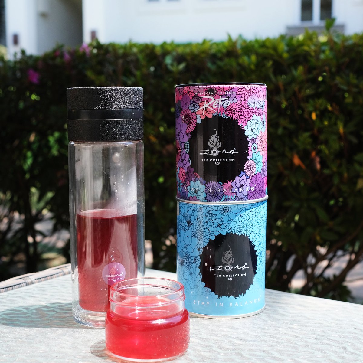 ZomaTeaCo's tweet photo. El té siempre se puede disfrutar donde tu quieras, recuerda que en Zoma tenemos el termo ideal para ti así como nuestras latas de colores para mantener fresco tu té a granel, pregunta por ellos en nuestras tiendas 🩷🍵🩵✨😎 https://t.co/iv9NfPpnxt