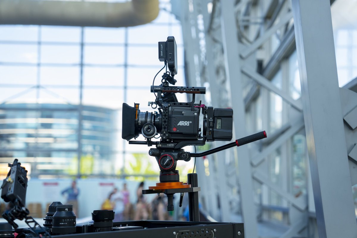 EscapeVisuals's tweet image. What an Epic time on set at Epic Waters indoor Waterpark in Dallas Texas!