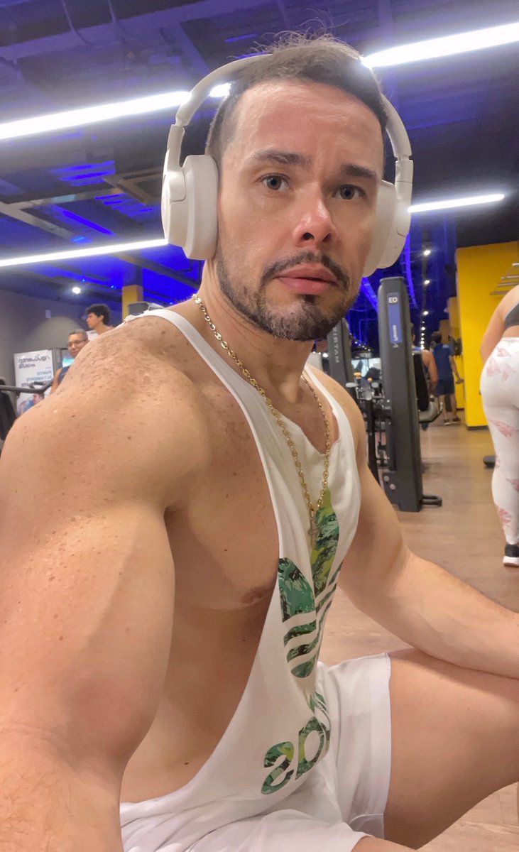 JOSEMANUELTM_'s tweet photo. Vamos a darle !! #TrainigTime #Miercoles #MiercolesDeBarbas #GymMotivation #EveryDayisahardwork https://t.co/lc3e4lRMFV