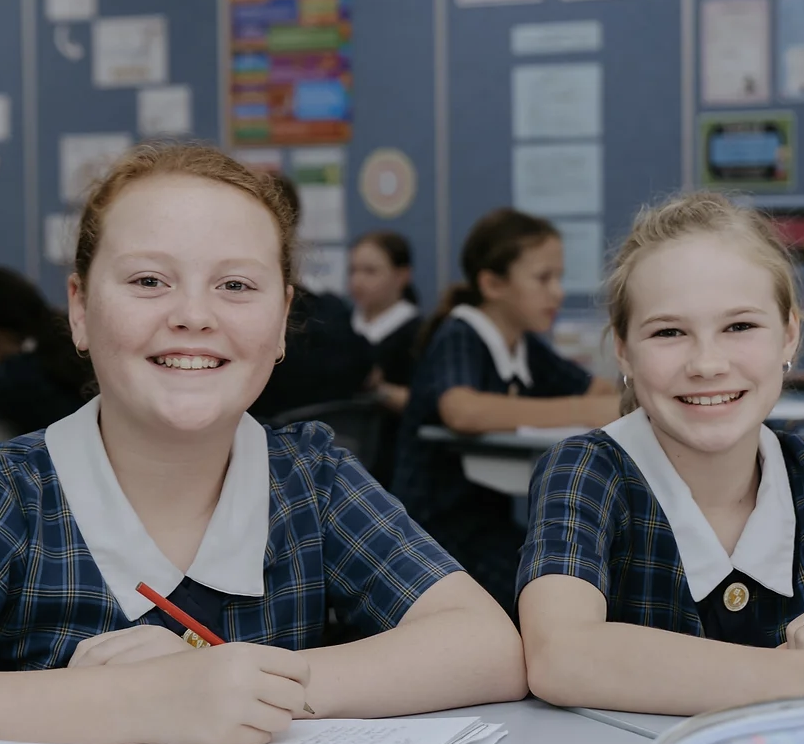 schoolsguide's tweet photo. Upcoming School Event... : #schoolsguide ROCKHAMPTON GIRLS GRAMMAR - #Scholarship Opportunity () - Scholarships - Rockhampton Girls Grammar School - 26-04-2023 - ROCKHAMPTON GIRLS GRAMMAR - #Scholarship Opportunity https://t.co/JxERc358H2 https://t.co/Z1bQKgzljw