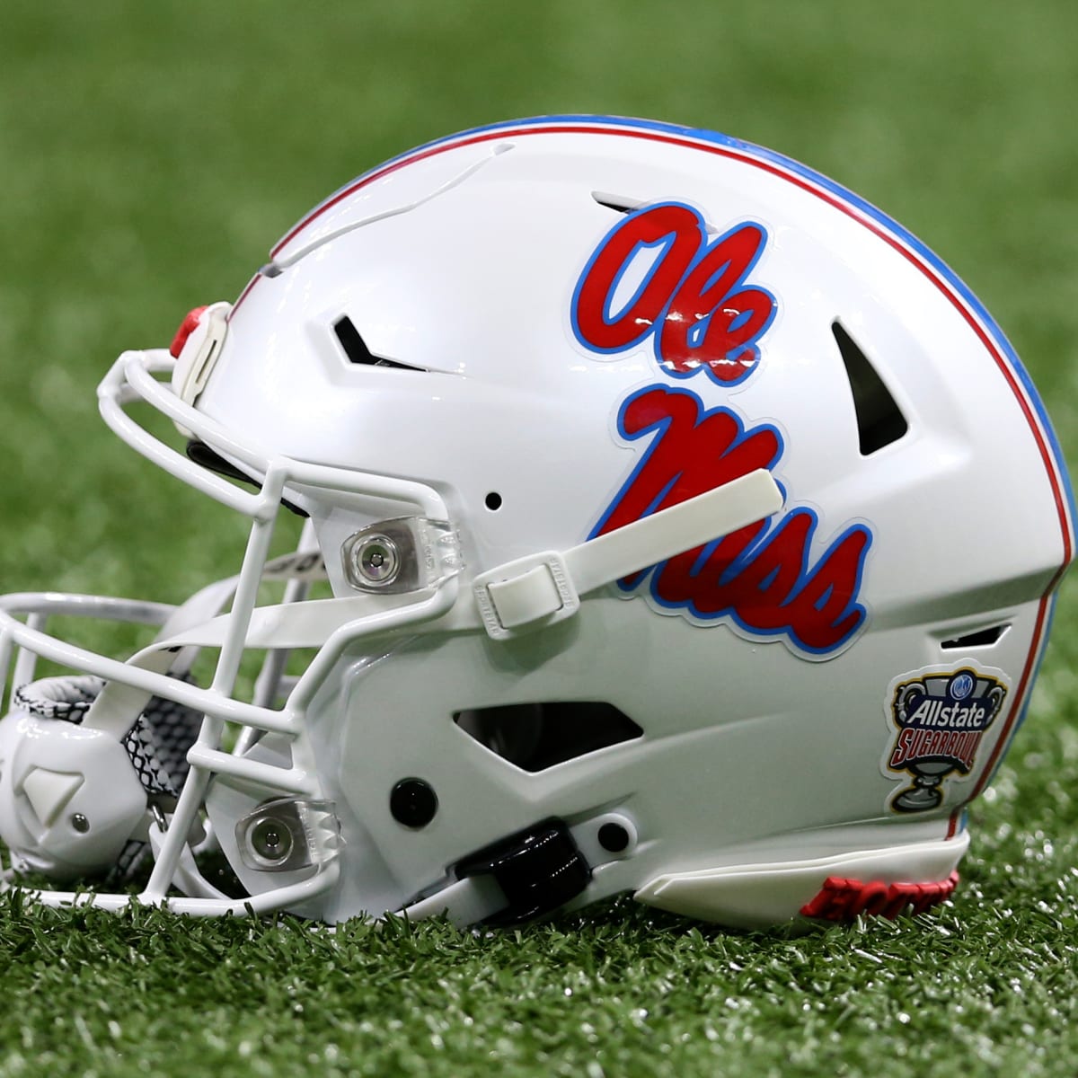 NYPayne58's tweet photo. Blessed to receive my first offer from Ole Miss. Go Rebels!!!!!!! @OleMissFB @UCF_Football @GatorsFB @LouisvilleFB @FSUFootball @FAUFootball @CanesFootball @AuburnFootball  @AlabamaFTBL @OhioStateFB @uscfb @UCLAFootball @GeorgiaFootball @UMichFootball @GreenWaveFB https://t.co/c6UXWMEFen