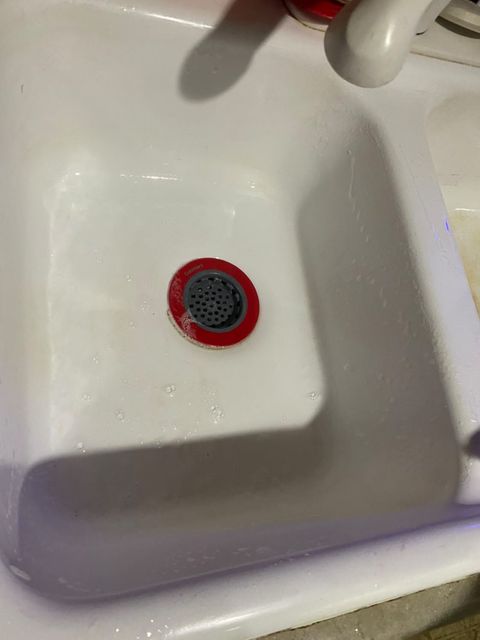 barkeeperfriend's tweet photo. SINK your eyes on this hard water transformation! Brandon F. used our Powder Cleanser to shine this sink right up. Are you as impressed as we are? π€©πΈπ·πΌπ¦#SpringIntoBKF https://t.co/RorMHJuitL