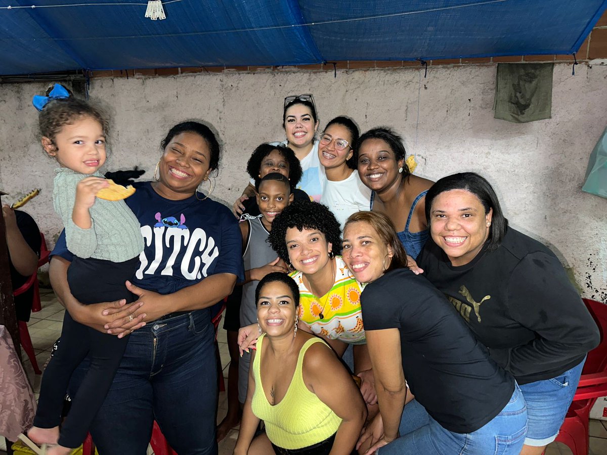 samirysx's tweet photo. Nossa amizade é com muito amor misturado com loucura.
@Cah_MarieleMM 
@_memsg 
@Ivydasiguais 
@Elizang62813233 
@didiuckervinon 
@liavetbovinos 
@PretaSilvaDs 
#iasmin https://t.co/6wVSU6lE0Z