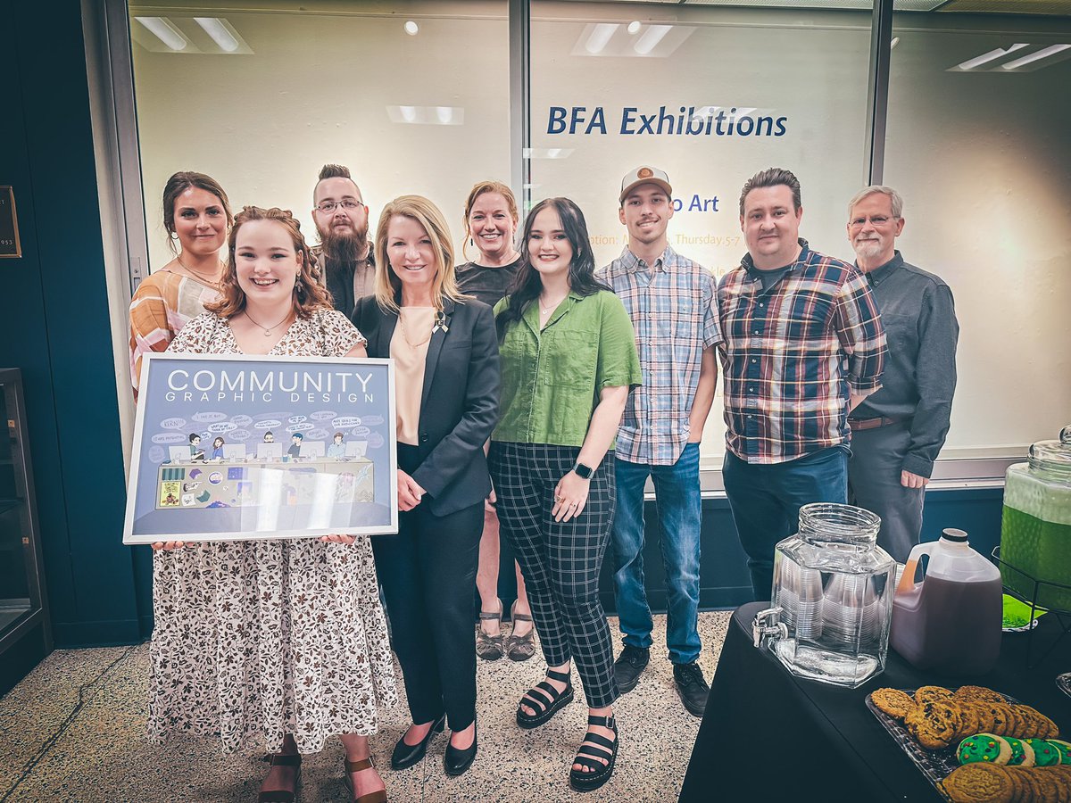 EtsuProvost's tweet photo. Congratulations to the students who are celebrating achievements this evening. The graphic design BFA students showcased their amazing work in the Slocumb Galleries, and Quillen College of Medicine recognized new inductees into the Gold Humanism Society. https://t.co/cHMpBZSo8f