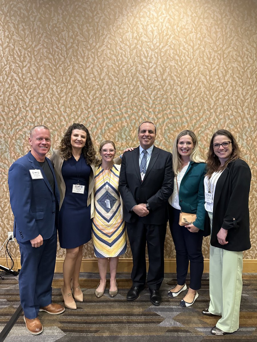 Awesome session about robotic education in general surgery with an amazing group of surgeon-educators! ⁦<a href="/PorterfieldJohn/">Dr. John Porterfield</a>⁩ ⁦<a href="/alisamae/">Alisa Coker, M.D.</a>⁩ ⁦<a href="/APDSurgery/">APDS surgery</a>⁩ ⁦<a href="/CUDeptSurg/">CU Anschutz Department of Surgery</a>⁩ ⁦<a href="/IntuitiveSurg/">Intuitive</a>⁩