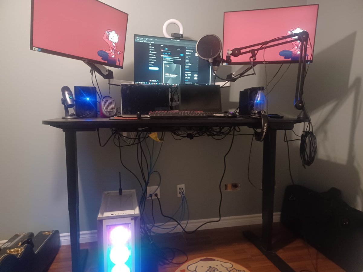 ςεяβεяμs мαℓωαяε яεsεαяςнεя on Twitter "Industrial PowerBar mounted