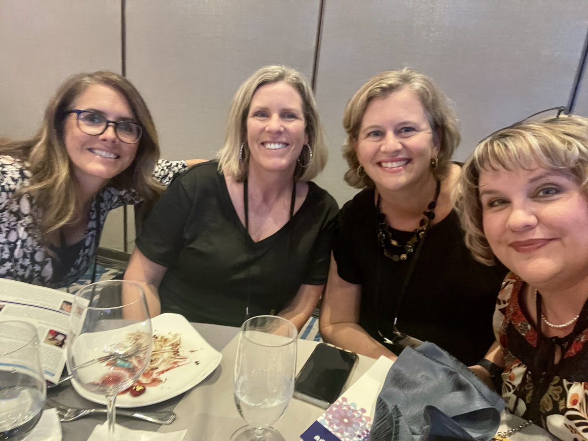 Hrcorey's tweet image. Great company tonight at the @FLBlue #Sapphire2023 symposium.  @dlc_nl @tcjayfund @ECS4Kids @VIMJAXFL