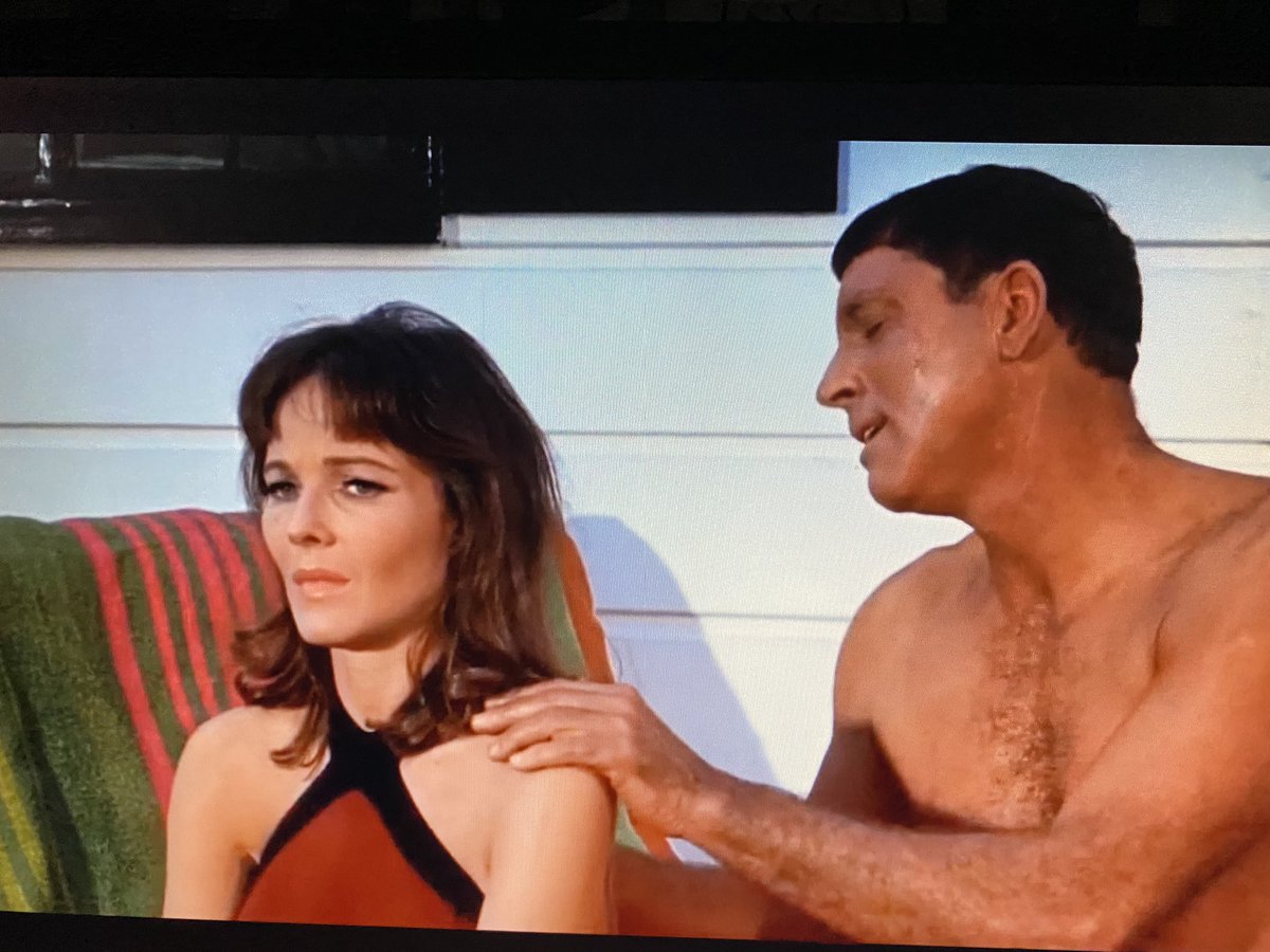 jpcalvi's tweet image. ¿Qué pasó?

#theswimmer #framefatale